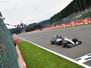 Lewis Hamilton v nedeľu vyhral aj Veľkú cenu Belgicka.
