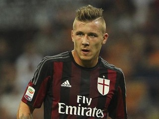 Kucka debutoval v drese AC Miláno, odohral druhý polčas
