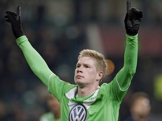 Wolfsburg zarobí sto miliónov. Predáva De Bruyneho aj Perišiča