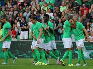 St. Etienne zdolalo Bastiu 2:1, hostia dostali dve červené karty