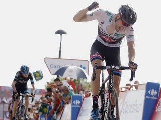 Dumoulin v cieľovom stúpaní zdolal Frooma a opäť celkovo vedie