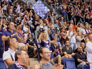 Paradoxne, jeden z najlepších výkonov Slovana v KHL videlo najmenej fanúšikov od začiatku účinkovania bratislavského klubu v nadnárodnej súťaži.