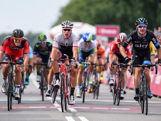 Van Poppel vyhral dvanástu etapu Vuelty, na čele zostal Aru