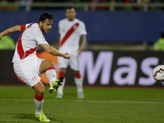 Claudio Pizarro v drese peruánskej reprezentácie.