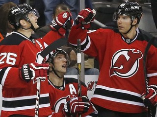 Bernier (vpravo) pôsobil v minulosti aj v organizácii New Jersey Devils.