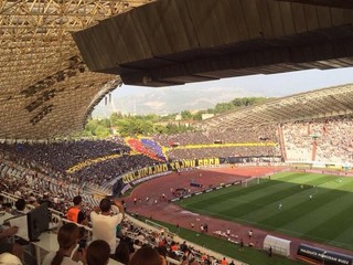 Polícia v Splite zadržala dvojicu slovenských fanúšikov