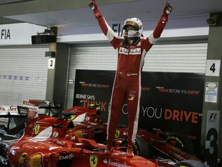 Vettel mal zo svojho triumfu na okruhu Marina Bay veľkú radosť.