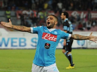 Jeden z gólov Neapola do siete Lazia Rím strelil Lorenzo Insigne.
