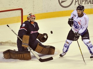 Barry Brust sa v zápase proti Medveščaku Záhreb prezentoval niekoľkými skvelými zákrokmi.
