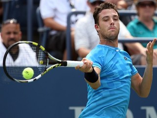 Marco Cecchinato potešil domácich priaznivcov postupom do druhého kola.