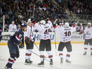 Ani proti Čeľabinsku sa domácim hokejistom nedarilo.