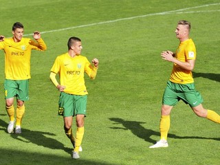 Futbalisti MŠK Žilina postúpili do štvrtého kola Slovnaft Cupu cez Liptovský Mikuláš.