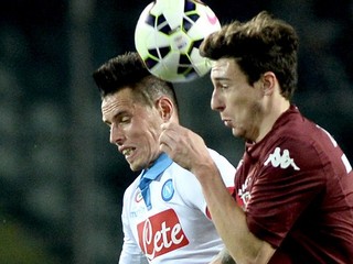 Darmian (vpravo) je aj dobrým hlavičkárom.