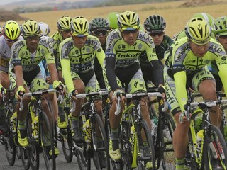Tím Tinkoff-Saxo je jedným z favoritov tímovej časovky.