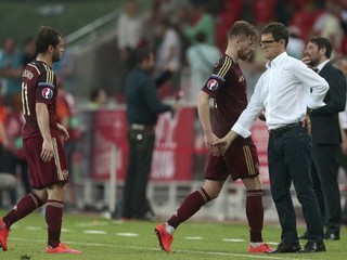 Zakazoval im telefón, bral najvyšší plat. Rusi sa zbavili tvrdého kouča