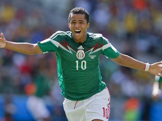 Giovani Dos Santos si v súčasnosti oblieka dres Mexika na CONCACAF Gold Cupe.