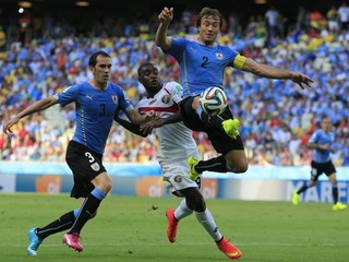 Uruguajčan Diego Lugano bol kapitánom národného tímu na MS v Brazílii.