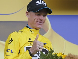 Britský tím Sky na čele s Chrisom Froomeom (na snímke) čelí nepriateľstvu zo strany divákov a v niektorých médiách sa objavujú kritické články na jeho adresu.