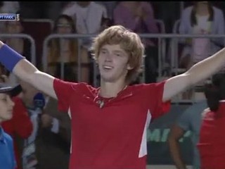 Mladý ruský tenista znevážil súpera, teraz sa ospravedlnil