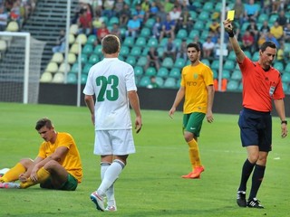 Zápas v Žiline bol veľmi tvrdý. Rozhodca vytiahol dokopy osemkrát žltú kartu a v závere vylúčil brankára Poltavy.