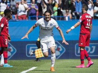 Druhý gól Parížanov vsietil Edinson Cavani.