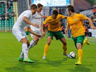 Futbalisti MŠK Žilina si vydreli postup cez Vorsklu Poltava do play-off o skupinovú fázu Európskej ligy.