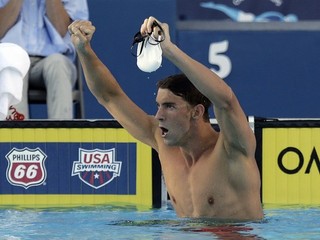 Phelps zaplával najlepší výkon roka na 200 m motýlik
