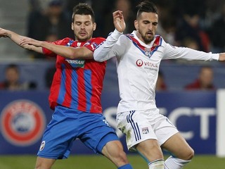 Michal Ďuriš (vľavo) zachránil Plzni aspoň bod.