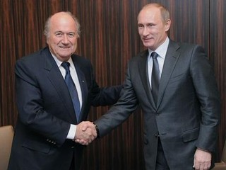 Putin: USA chcú poškodiť Blattera