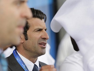 Luis Figo je zo vzťahov vo vnútri FIFA rozčarovaný.