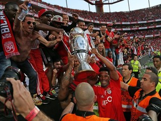 Po zisku majstrovského titulu získali futbalisti Benficy Lisabon ďalšiu trofej do klubovej vitríny.