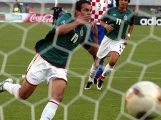 Blanco vstúpi po futbalových arénach tentoraz do tých politických.