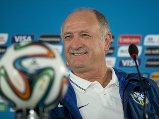 Scolari sa môže spokojne usmievať, v Číne si určite finančne prilepší.