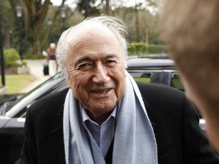 Sepp Blatter môže vraj pokojne spávať. Tvrdí, že korupcia sa ho netýka.