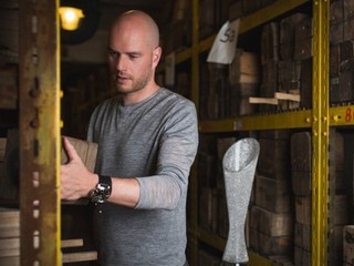 Slovák Peter Olah navrhol trofeje pre víťazov Tour de France.