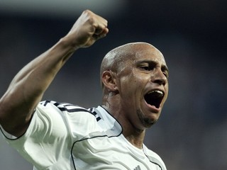 Najdlhšiu a najúspešnejšiu časť svojej hráčskej kariéry strávil Roberto Carlos v drese Realu Madrid.
