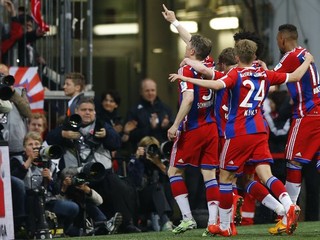 Futbalisti Bayernu víťazia napriek množstvu zranených hráčov a nabitému programu.