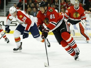 Marián Hossa strelil prvý gól v tohtoročnom play-off NHL.