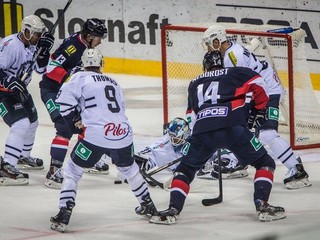 Hokejisti Medveščaku Záhreb nastupovali aj proti Slovanu Bratislava.