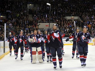 Nad hokejistami Slovana sa naďalej vznášajú mračná neistoty.