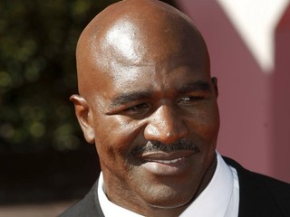 Holyfield čelil politikovi v ringu pravdepodobne po prvýkrát v živote.