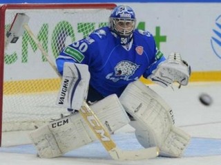 Laco vychytal v play-off KHL čisté konto, kryl 37 striel