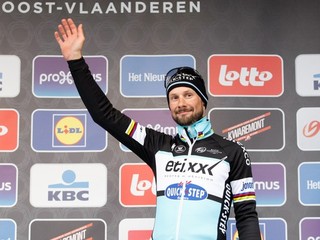 Tom Boonen spadol v prvej etape pretekov Paríž - Nice.