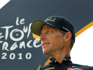 Lance Armstrong prišiel kvôli dopingu o sedem titulov z Tour de France.