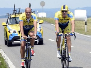 Sponzor Tinkoff-Saxo vyzval na urovnanie sporu Tiňkova s Riisom