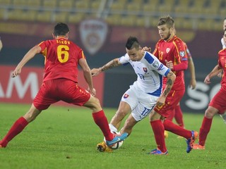 Marek Hamšík (s číslom 17) je jednou z najväčších hviezd slovenského futbalu. V jesennom zápase proti Španielsku bol kľúčovou osobnosťou mužstva Jána Kozáka.