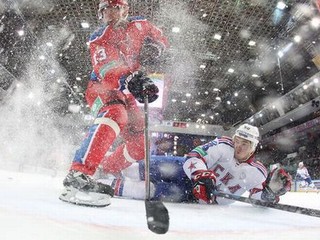 Petrohrad odvrátil aj tretí mečbal, stav série vyrovnal na 3:3