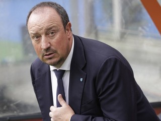 Španielsky stratég zatiaľ ostáva na lavičke neapolského celku.