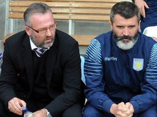 Roy Keane (vpravo) mal vždy povesť drsného chlapíka.