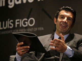 Luís Figo je presvedčený, že prezident Africkej futbalovej konfederácie nehovoril v mene všetkých členov.